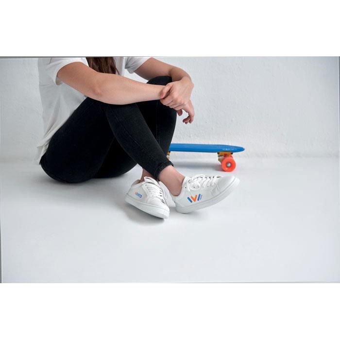 Sneakers aus PU 46