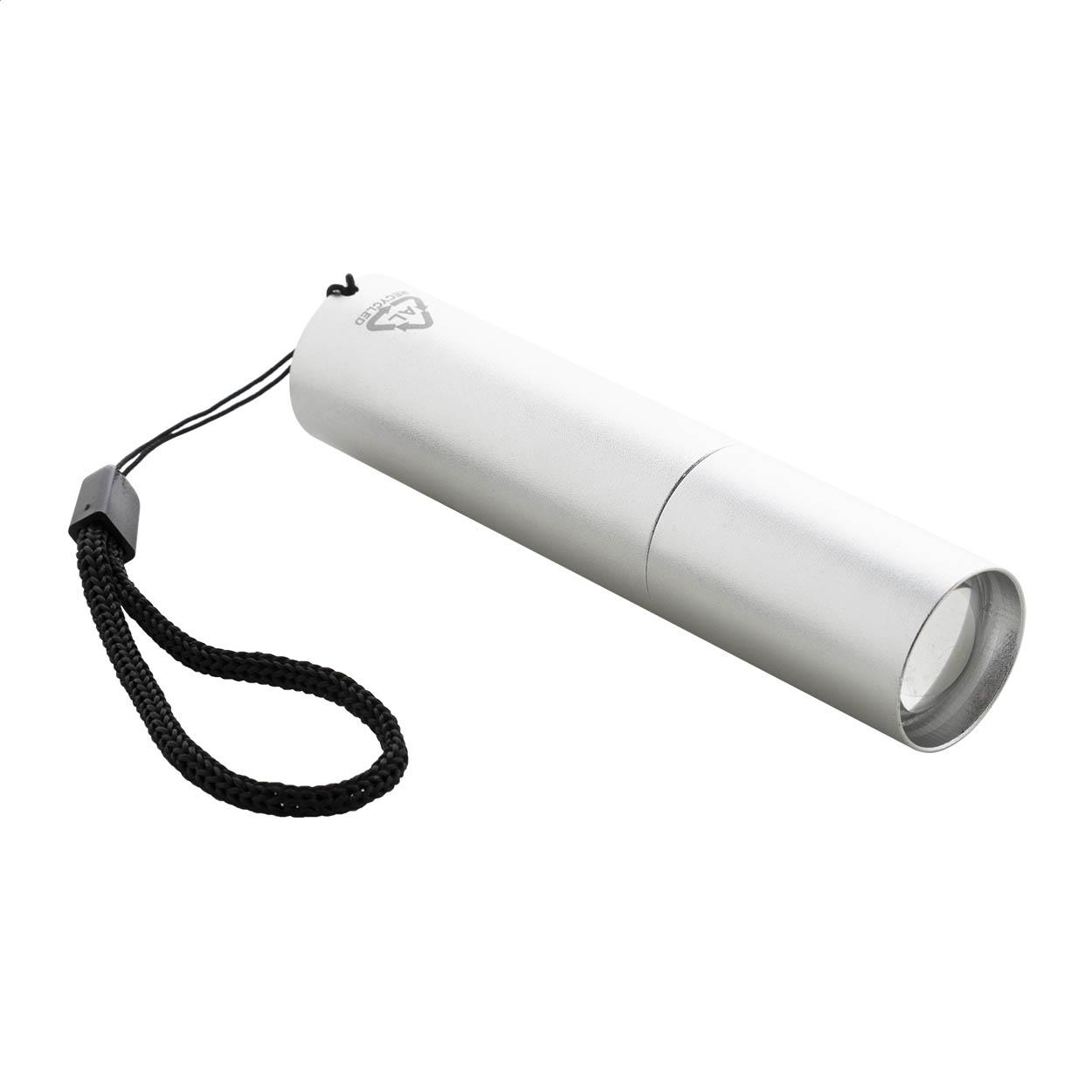 wiederaufladbare Taschenlampe aus recyceltem Aluminium