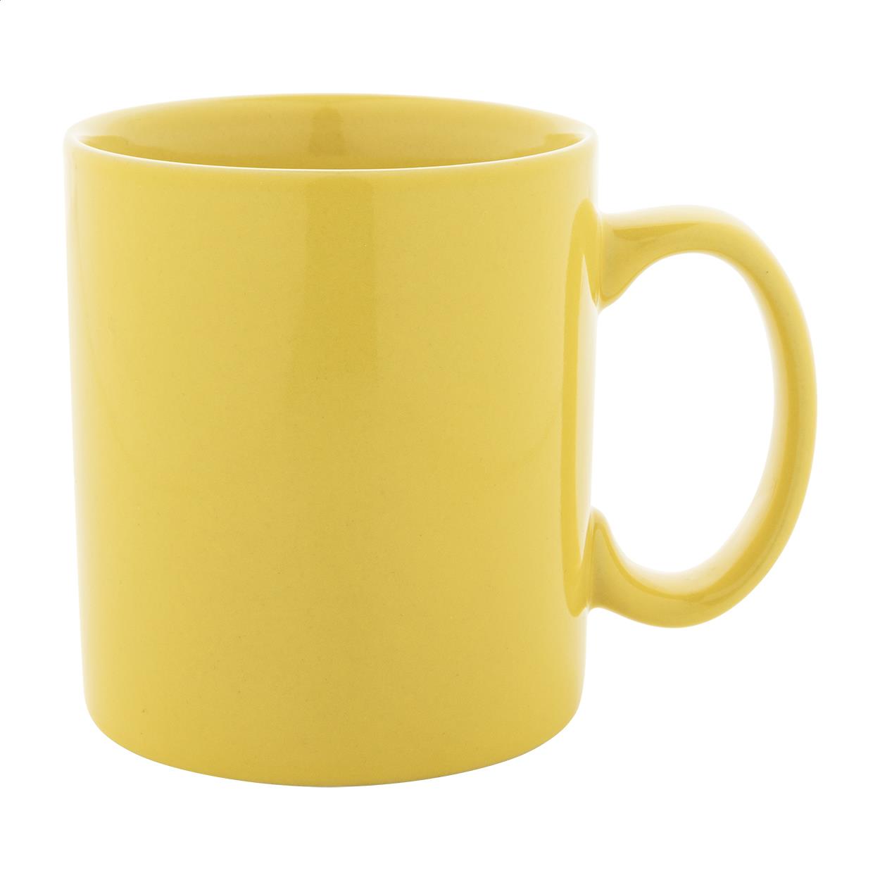 farbiger Keramikbecher