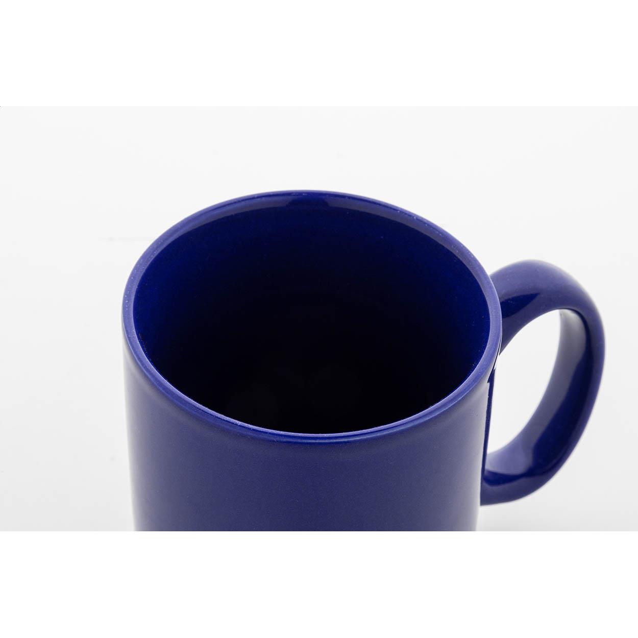 farbiger Keramikbecher